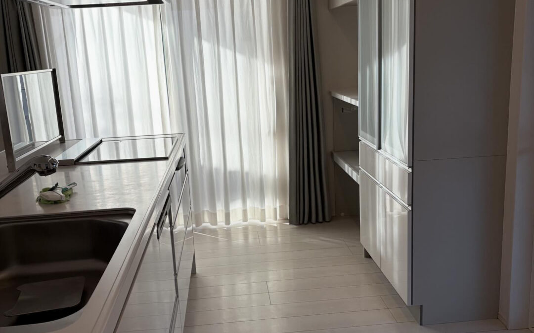 高松道から見える山々の紅葉がとっても綺麗な今日この頃　何気な